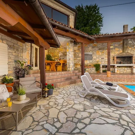 Вилла Antoli Tinjan